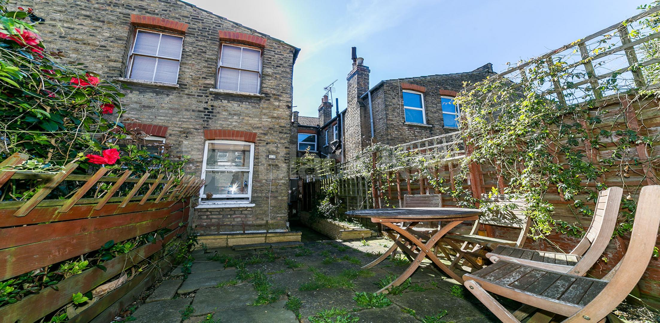 			GARDEN FLAT!, 2 Bedroom, 1 bath, 1 reception Ground Floor Flat			 Hawthorn Road, Crouch End